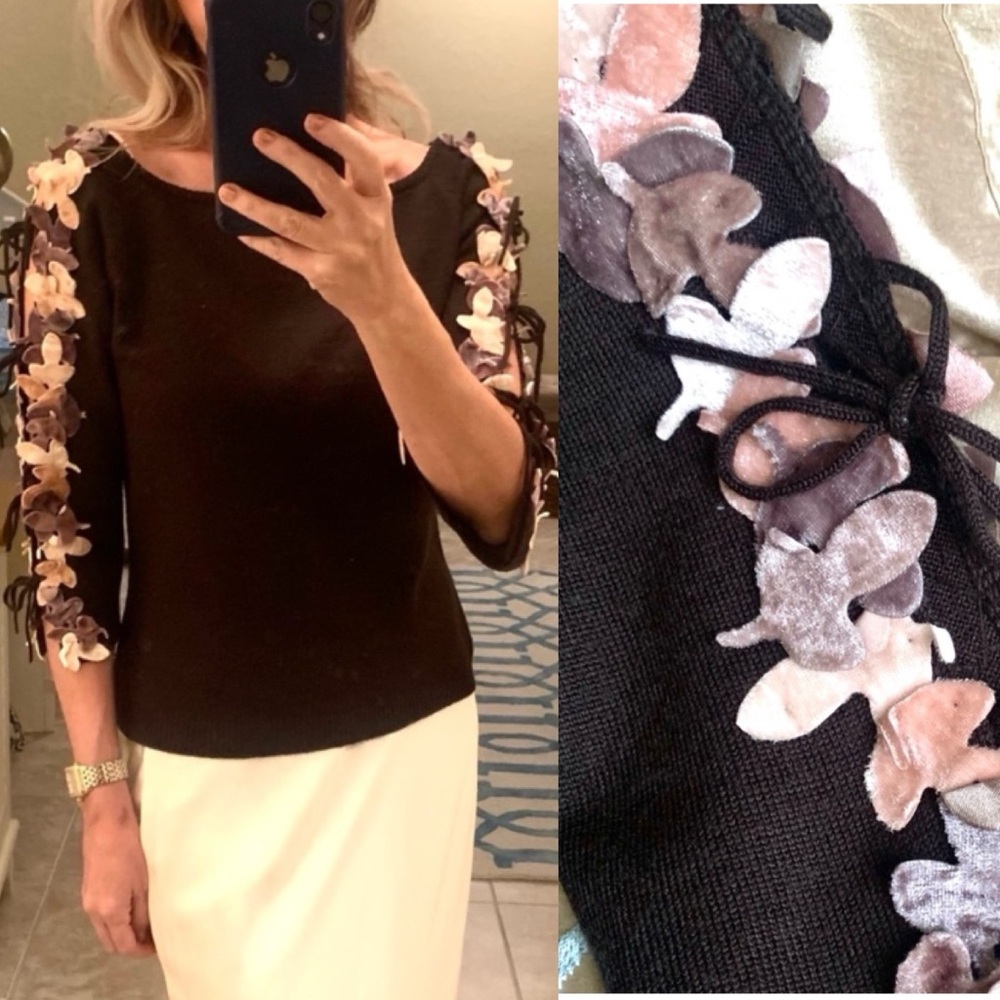 Dolce Cabo Velvet Floral Flocked Sweater - Picture 3 of 9